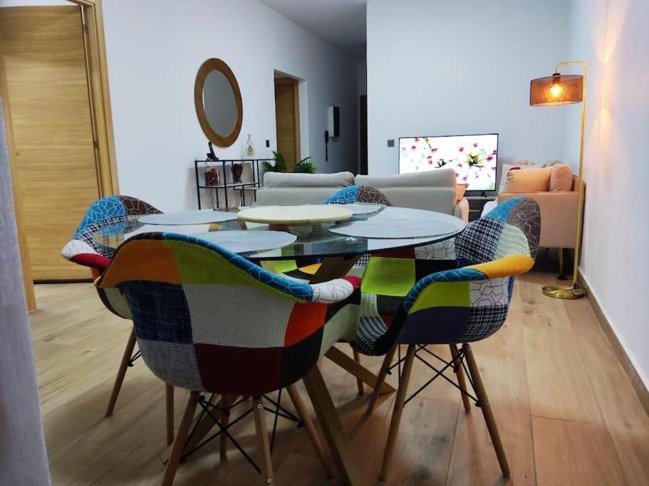 Superbe Appartement Avec Parking Gratuit Et Garde Dakar Exteriér fotografie
