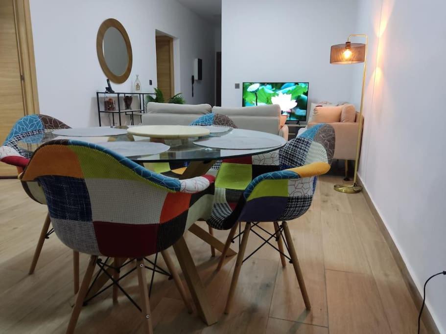 Superbe Appartement Avec Parking Gratuit Et Garde Dakar Exteriér fotografie